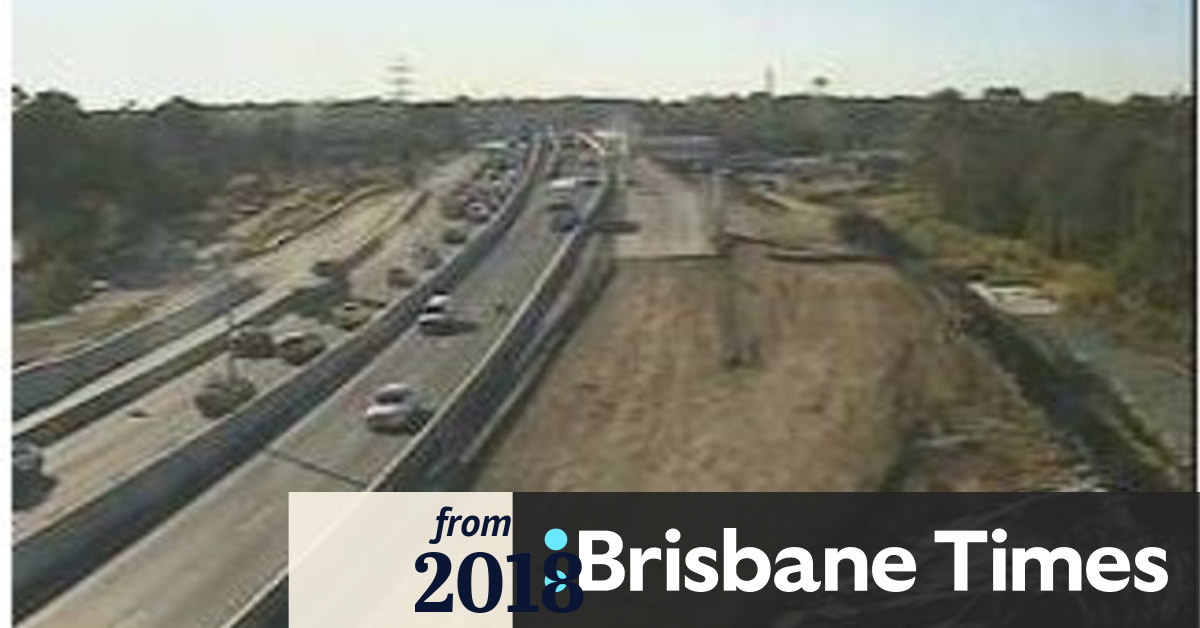 Truck, motorcycle crash delays Gateway Motorway commuters at Banyo